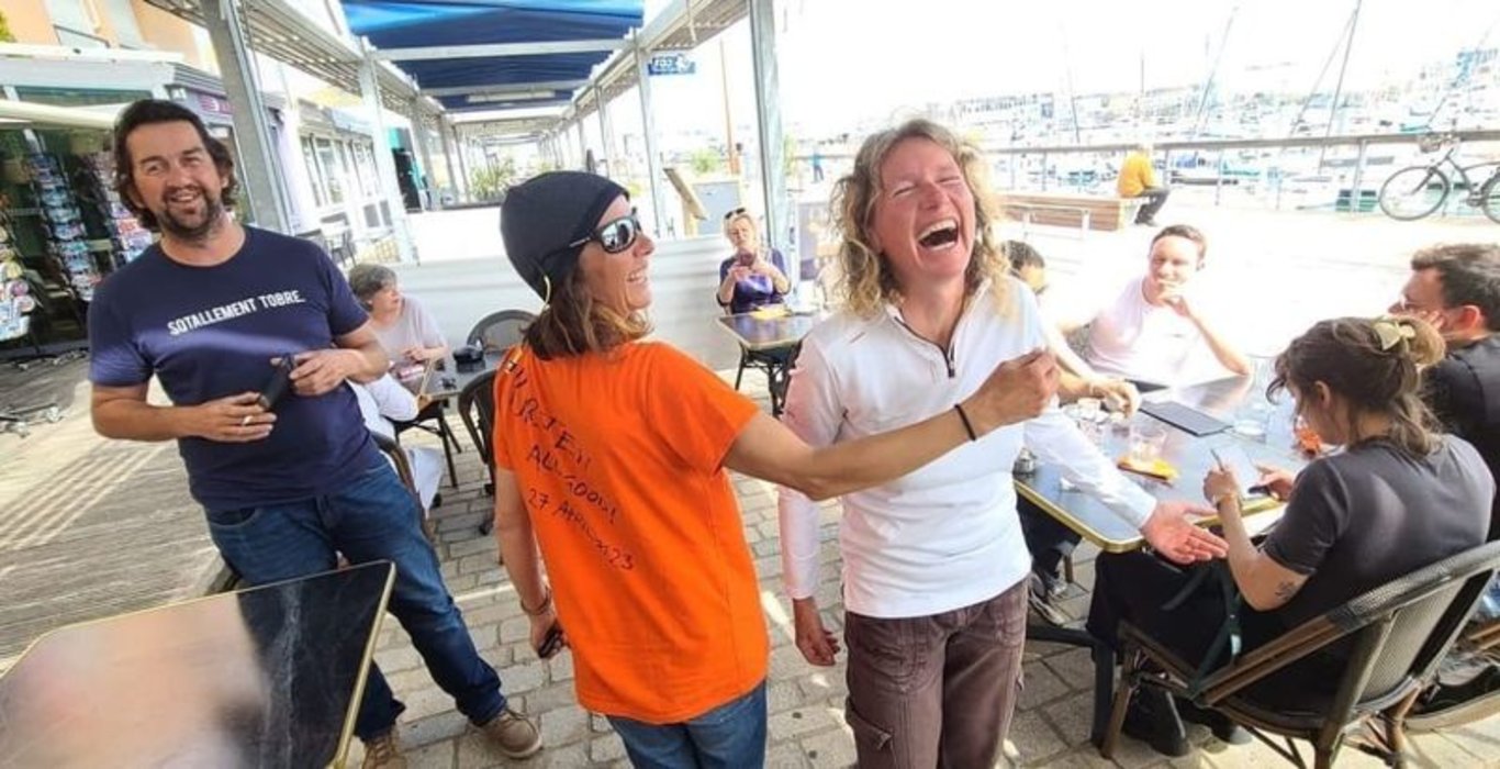 Altın Küre Yarışı'nı kazanan ilk kadın: Denizdeki en zorlu yolculuğu 234 günde tamamladı