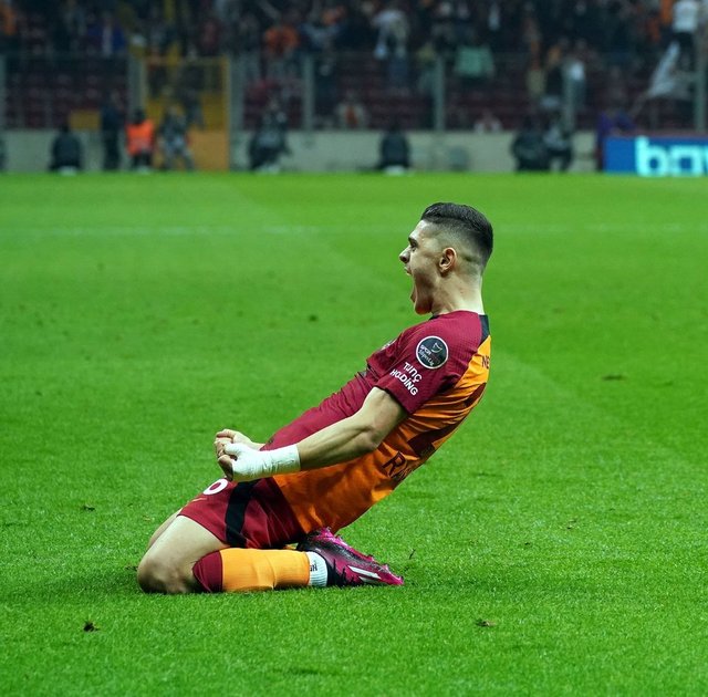Galatasaray Dan Son Dakika Transfer Haberleri Milot Rashica Premier