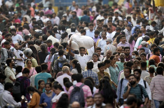 Hindistan'ın nüfusundaki artış 2064'e kadar sürecek
