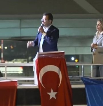 Erzurum mitinginden dönen İstanbul Büyükşehir Belediye Başkanı Ekrem İmamoğlu, Sabiha Gökçen Havalimanı