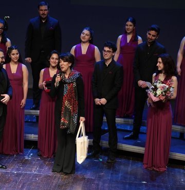 İstanbul Büyükşehir Belediyesi Şehir Tiyatroları’nın geleneksel olarak düzenlediği 37. Genç Günler, Harbiye Muhsin Ertuğrul Sahnesi’nde Boğaziçi Gençlik Korosu’nun konseriyle başladı.