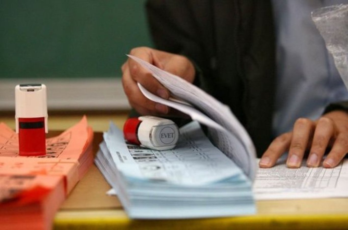 Seçmen kağıdı sorgulama e-Devlet 2023: Seçmen kağıdı olmadan oy verilir mi? Oy kullanırken seçmen kağıdı zorunlumu, gerekli mi?