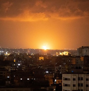 İsrail hava kuvvetlerine ait savaş uçakları, gece boyu Gazze