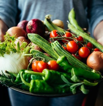 Daha fazla protein, vitamin ve antioksidan almak için yüksek proteinli sebzeleri öğününüze eklemek oldukça önemli. Sebzelerin sizin için iyi olması şaşırtıcı olmasa da özellikle yüksek proteinli sebzelerin vücudunuz için faydalı olabileceğini biliyor muydunuz?