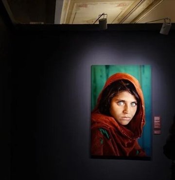 Dünya çapında tanınan fotoğraf sanatçısı Steve McCurry, simge fotoğraf 