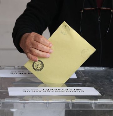 Türkiye genelinde oy verme işlemi saat 08.00