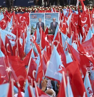 Türkiye, dün, Cumhurbaşkanlığı seçiminin yanı sıra 28. Dönem TBMM vekillerini belirlemek için de sandığa gitti. Ana muhalefet partisi CHP, 169 milletvekiliyle Meclis