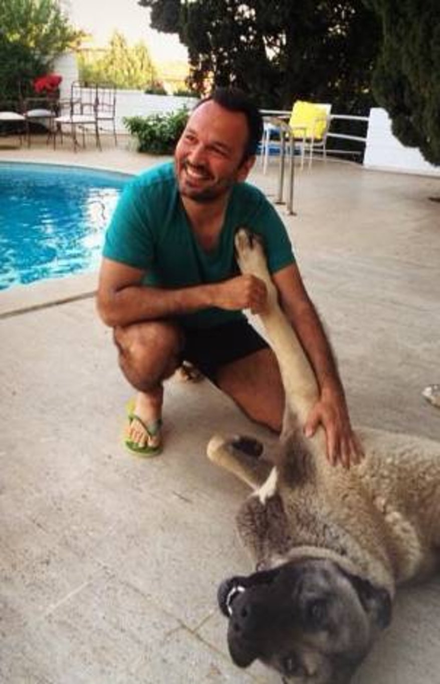 Ali Sunal köpeğini kaybetti: Hoşça kal Patron - Magazin haberleri