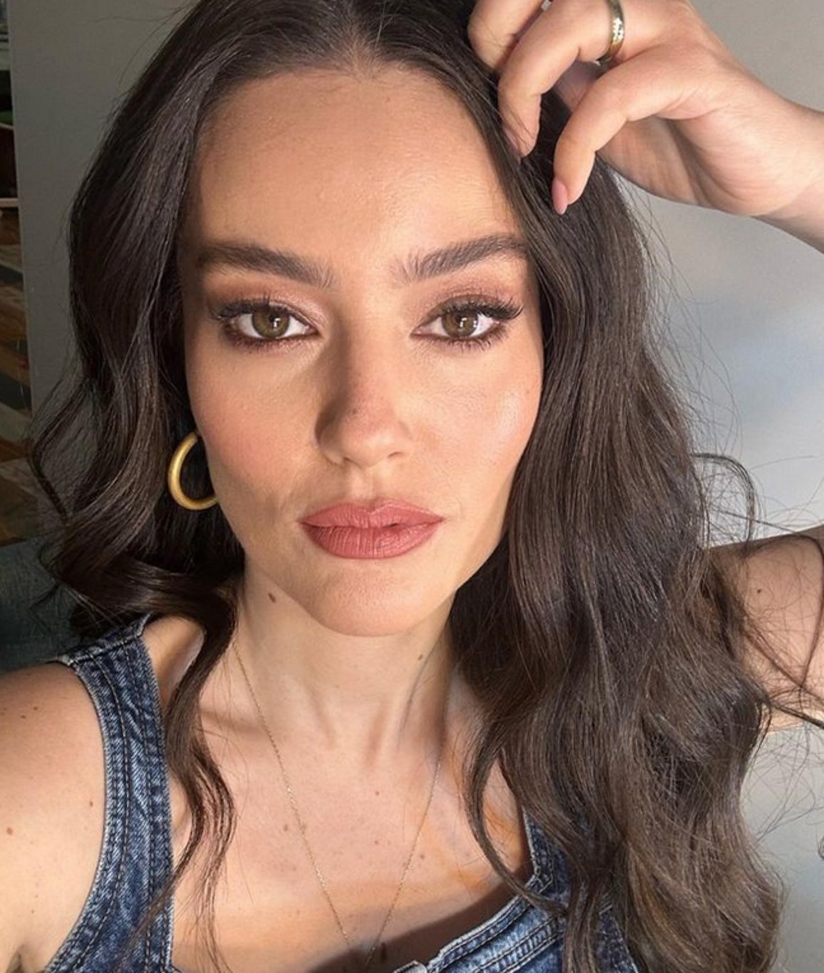Pelin Akil'den'geçersiz oy pusulası' tepkisine yanıt: Söylediklerim çarpıtıldı - Magazin haberleri