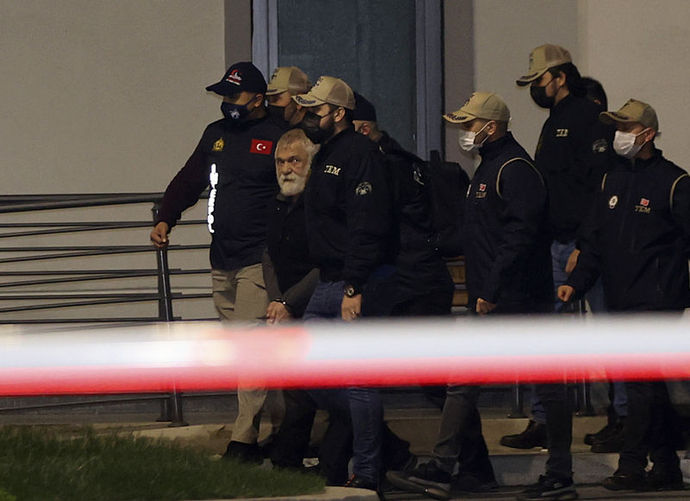 Necip Hablemitoğlu suikastı soruşturması kapsamında, hakkında kırmızı bülten çıkarılan ve kaçtığı Bulgaristan'da, çıkarıldığı mahkemece Türkiye'ye iade edilen Mustafa Levent Göktaş için de tahliye kararı çıktı.