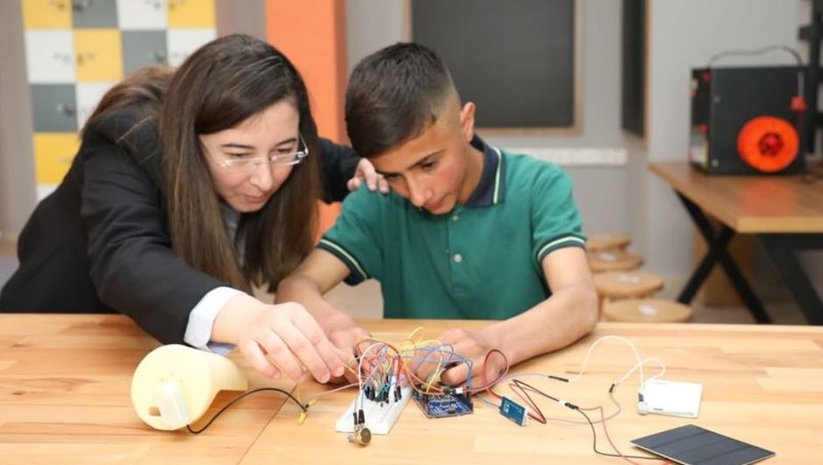 Ağrılı öğrencinin ‘terleyen robot’ projesi Türkiye finalinde