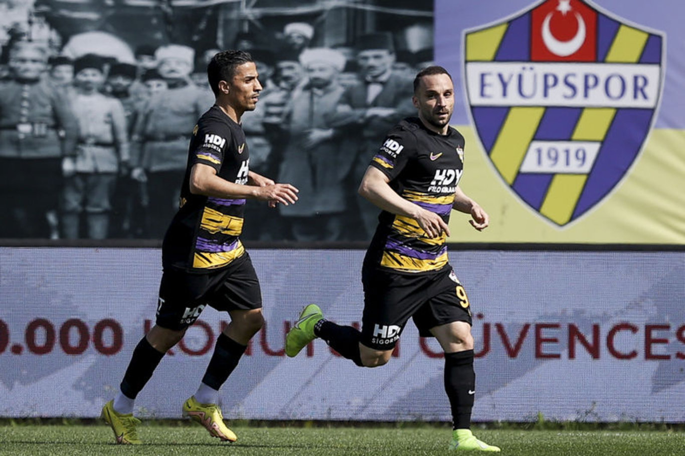 Çaykur Rizespor, Süper Lig'e yükseldi! İşte 1. Lig'de play-off'a kalanlar ve küme düşenler