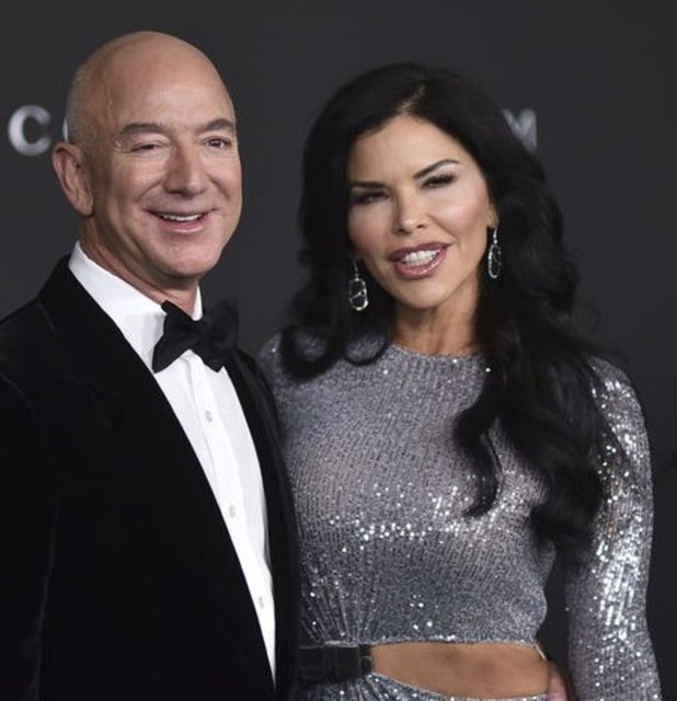 Jeff Bezos Ile Lauren Sanchez Nişanlandı - Magazin Haberleri