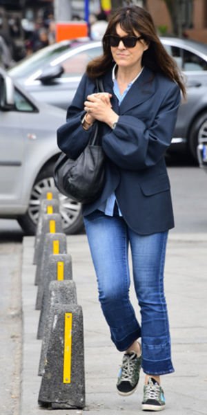 Caddelerde dolaştılar