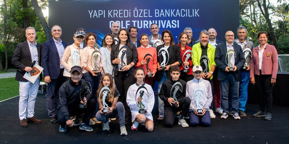 Golf tutkunları sahada...