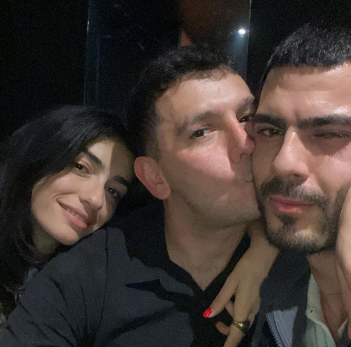 Aşıklardan ilk kare... Hazar Ergüçlü sevgilisi Kutay Soyacak ile fotoğrafını paylaştı - Magazin haberleri