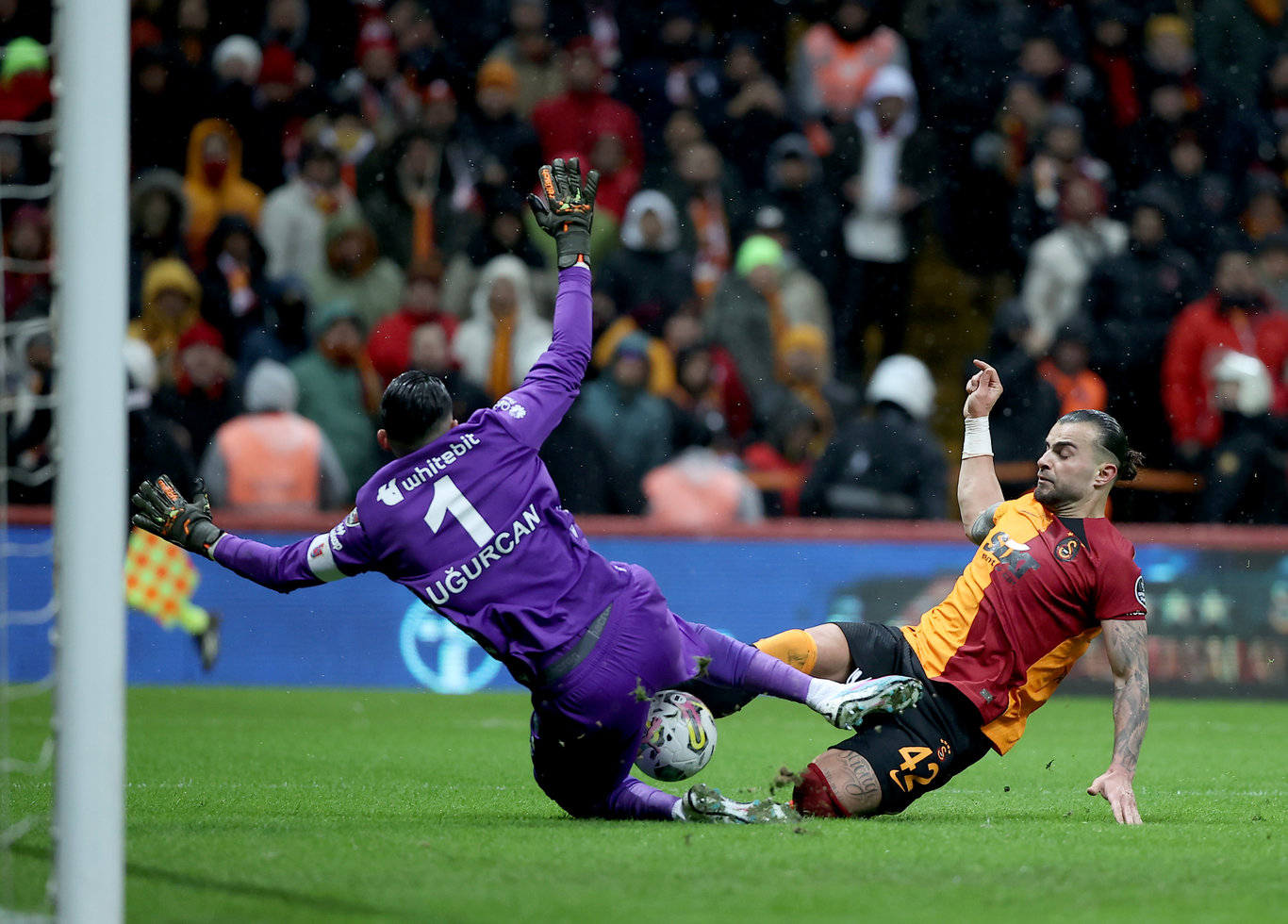 Galatasaray'dan Uğurcan Çakır atağı! - Galatasaray GS Transfer Haberleri