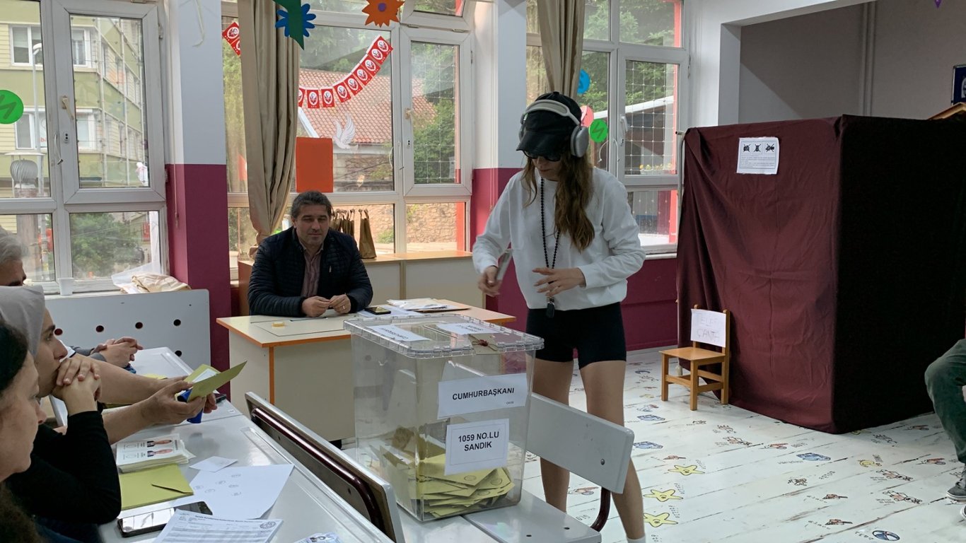Ünlüler sandık başında - 2023 seçim haberleri
