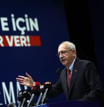 Cumhurbaşkanı adayı Kemal Kılıçdaroğlu, Aile Destekleri Sigortası buluşmasında, "Hiçbir kadını, bir erkeğe muhtaç etmeyeceğim" dedi