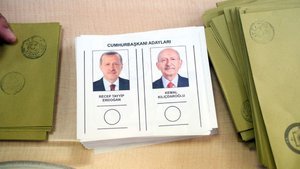 Adayların oy kullandığı sandıklardan kim önde çıktı?