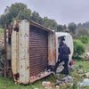Kamyonet şarampole devrildi: 1 ölü, 1 yaralı
