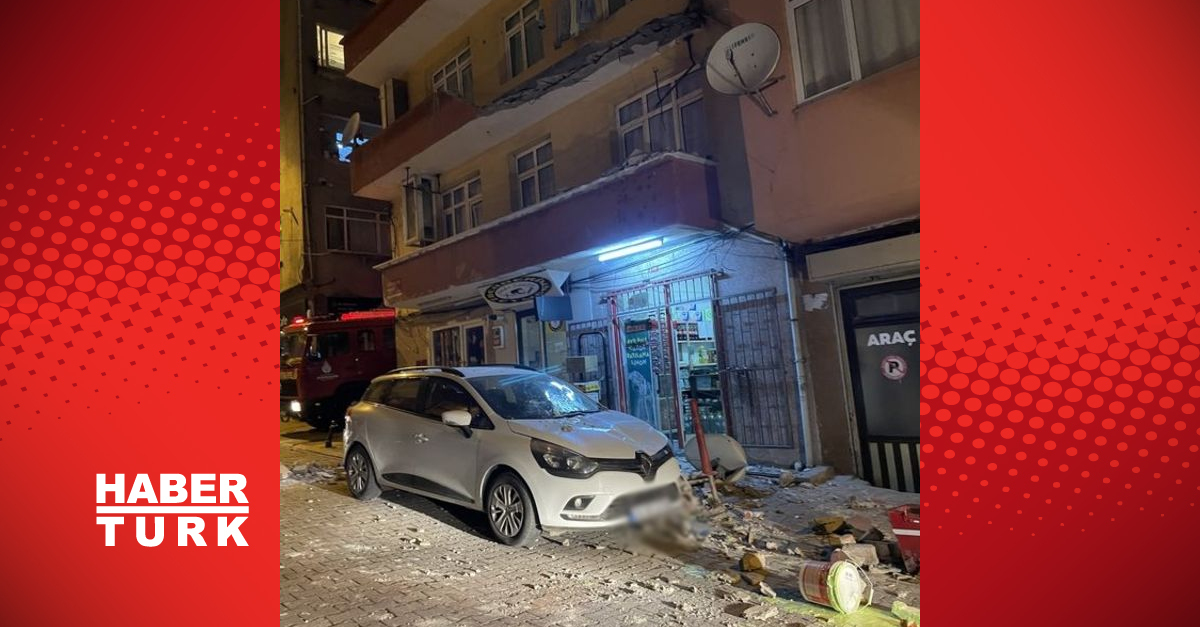 Kağıthane’de balkon çöktü, otomobilde hasar oluştu