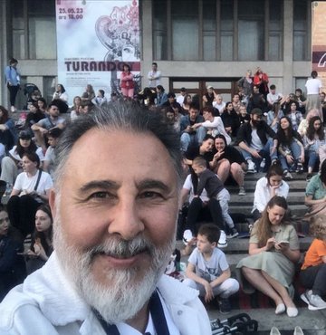 Kemal Başar, Uluslararası Tiyatro Festivali BITEI’nin onur konuğu olarak gittiği Moldova’da yoğun ilgiyle karşılandı