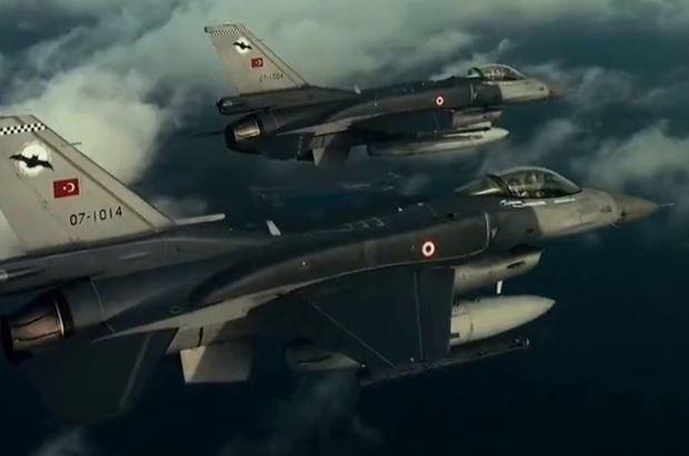 Türk Yıldızları'ndan Türk Hava Kuvvetleri'nin 112. yılına özel video