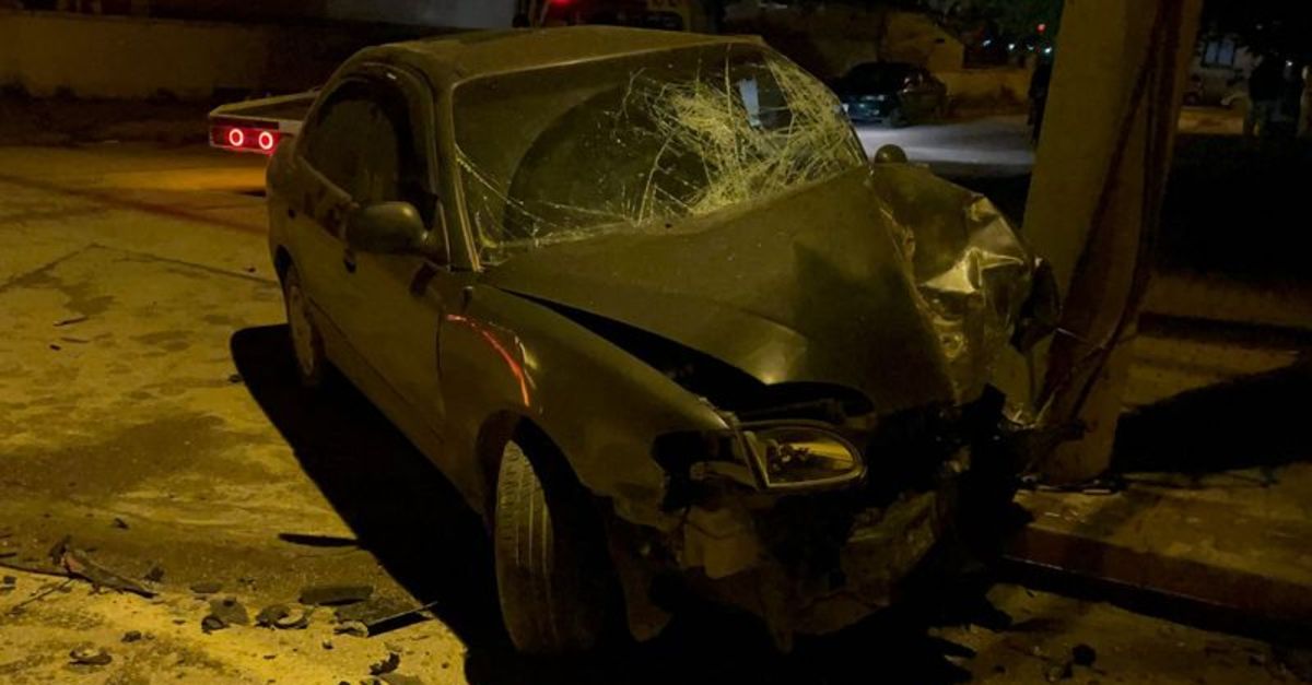 Bursa’da iki otomobil kafa kafaya çarpıştı: 4 yaralı
