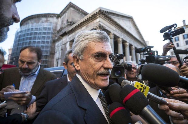 İtalya'da eski başbakan hakkında yolsuzluk soruşturması
