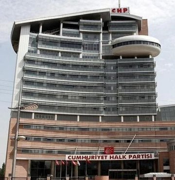 CHP Merkez Yönetim Kurulu (MYK), il ve ilçe kongrelerinin takvimini belirledi. 15 Ekim