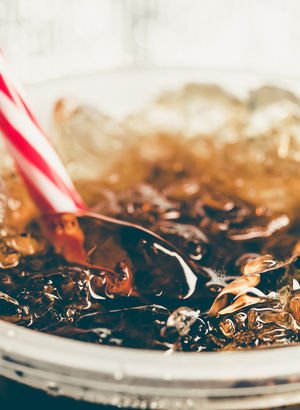 Bağırsak sağlığınız için en kötü 9 içecek! Bu içecekler bağırsakların düşmanı