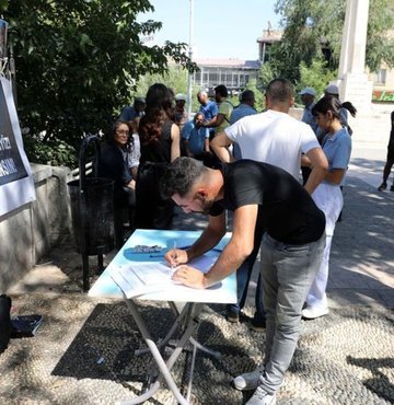 Skuterli Ezgi Alya Yiğit