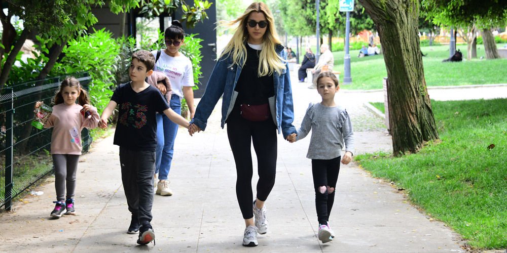 Çocuklarıyla Bebek'te...