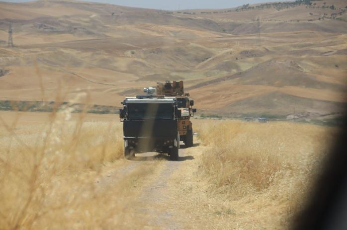 Arazi kavgasının yaşandığı köye jandarma ve polis sevk edildi.