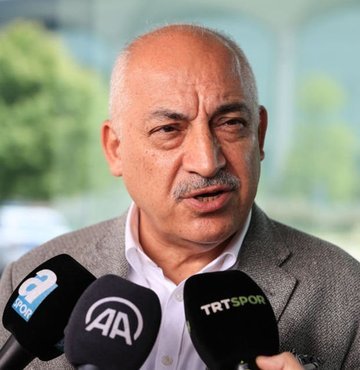 Türkiye Futbol Federasyonu (TFF) Başkanı Mehmet Büyükekşi, Türkiye