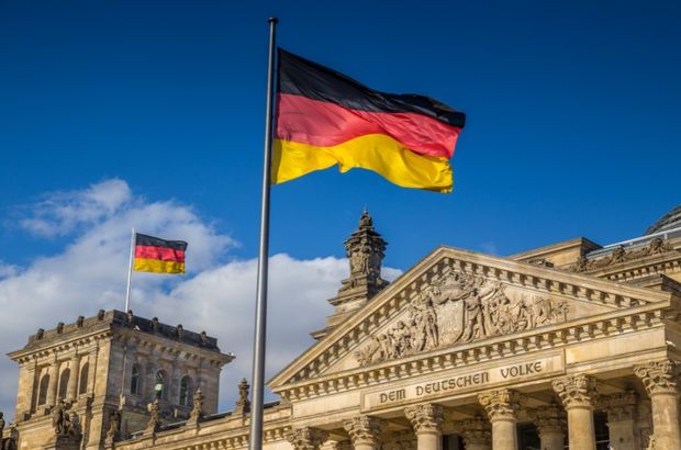 Almanya'da turist vizesi ile iş bulanlar kalabilecek