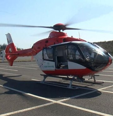Sağlık Bakanlığı, Kurban Bayramı tatili süresince ülke genelinde acil sağlık hizmetlerinin devamlılığı için çevre yolu bağlantı noktalarında helikopter ambulans, acil yardım ambulansı, UMKE timi ve motorize ekipler hazır bekletilecek. Kuzey Marmara Otoyolu İstanbul - Kocaeli il sınırında da ambulans helikopter hazır bekletilirken, Acil Sağlık Hizmetleri Başkan Yardımcısı Dr. Nurgül Çiğdem, ."Olası bir felaket karşısında hızlı bir şekilde müdahale edip en uygun hastaneye yönlendirebilmek için ekiplerimiz bayram boyunca hazır bulunacak" dedi
