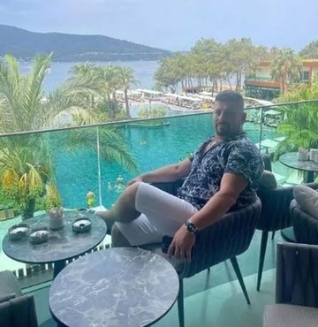 Avukat Fatih Uzun, iddialara göre, İzmir-İstanbul otobanı üzerinde tartıştığı sürücü tarafından darp edildi. Avukat Uzun’u darp eden lüks Maserati sürücüsü ise polis memuru Hüseyin Tayfun Üçgül çıktı. Bacağında iki kırık olan Uzun şikayetçi oldu. Hazırlanan iddianamede polis memuru hakkında 2 yıldan 9 yıla kadar hapis cezası istendi. Yaşanan olay üzerine, polis hakkında idari soruşturmada başlatıldı