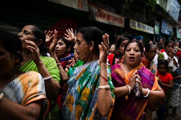 Hindistan'da festivalde yangın: 6 ölü