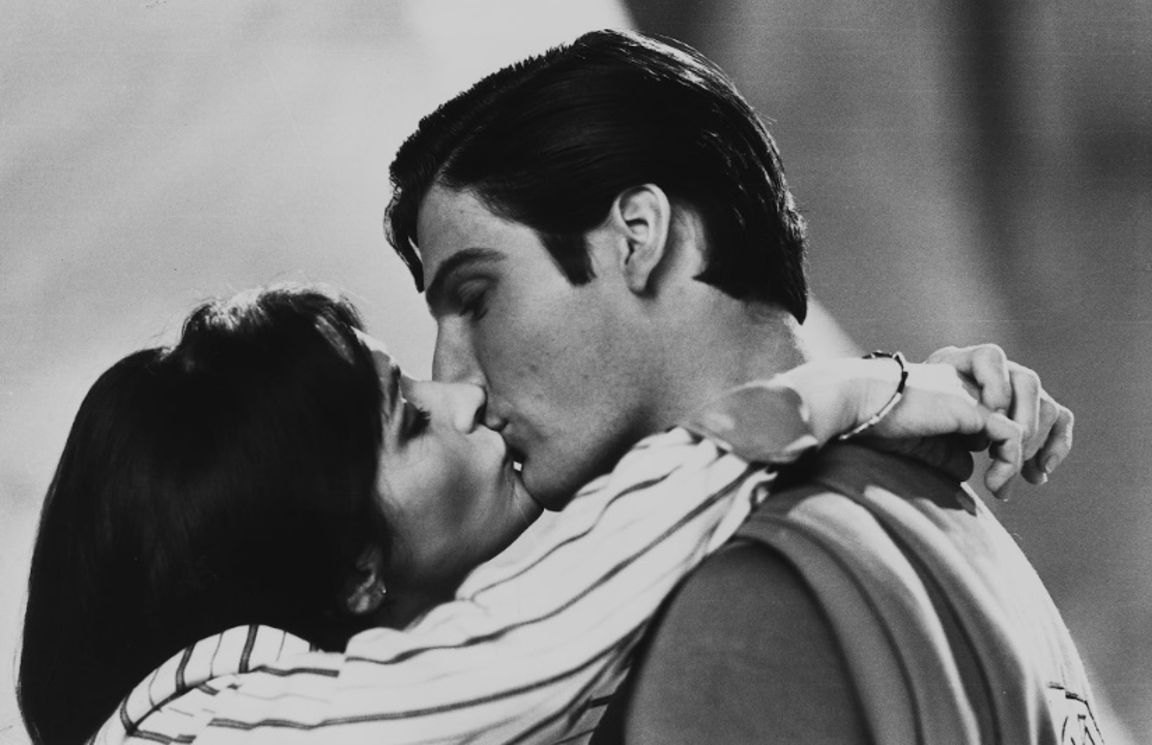 Christopher Reeve’in ‘Süperman’ filmlerinde ‘Lois Lane’i Margot Kidder canlandırdı. 'Süperman'a adını ‘Lois Lane’ verdi.