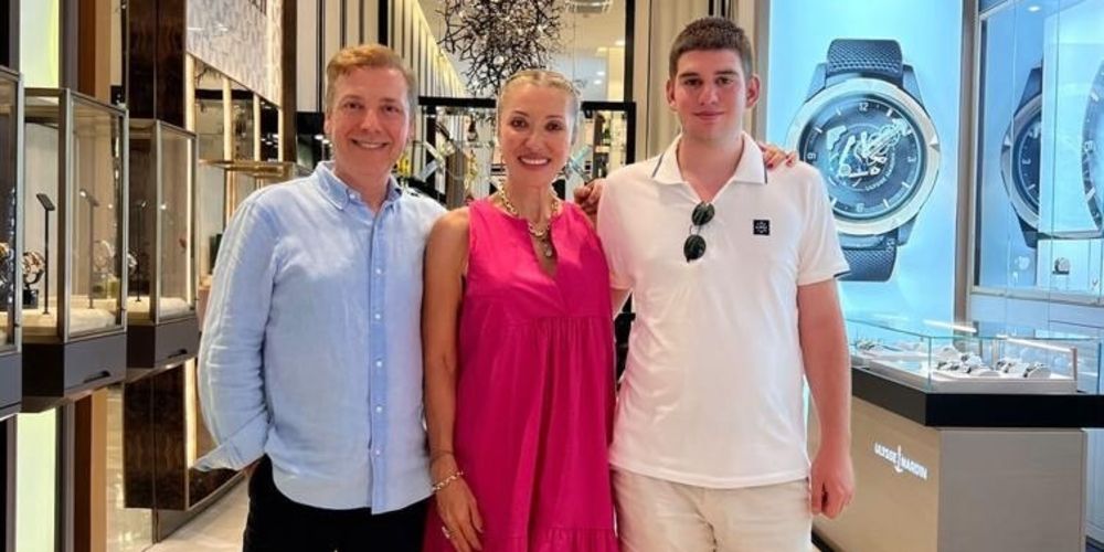 Ünlü modacı Kemer'de tatilde...