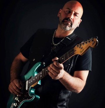 Müzisyen Onur Şener