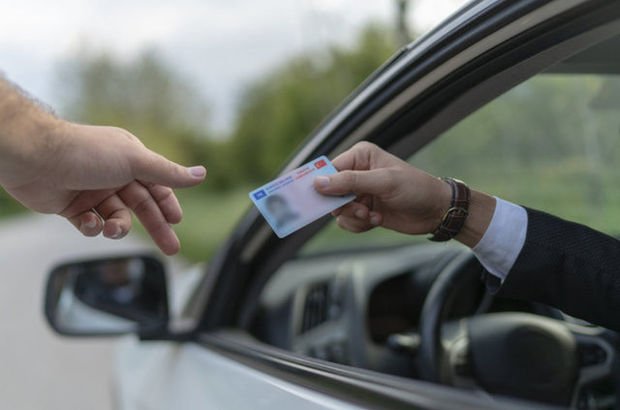 Ehliyet, kurs ve sürücü belgesi harç ücretleri ne kadar?