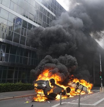 Yasağa rağmen protestolar sürdü