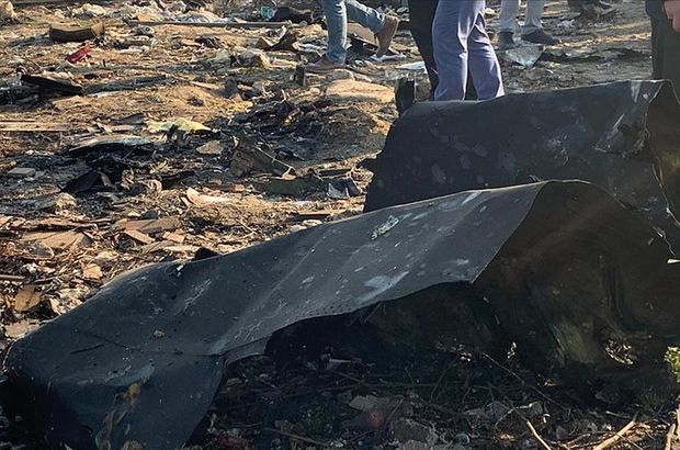 Sudan'da uçak düştü: 4'ü asker 9 ölü