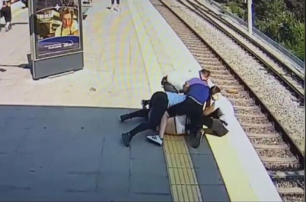 Husumetlisini Marmaray'da görünce