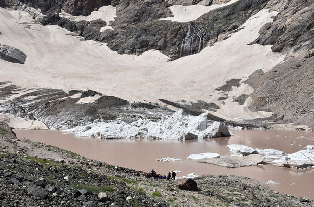 Küresel ısınma Cilo Dağı'nı da etkiledi! Buzullar eriyor
