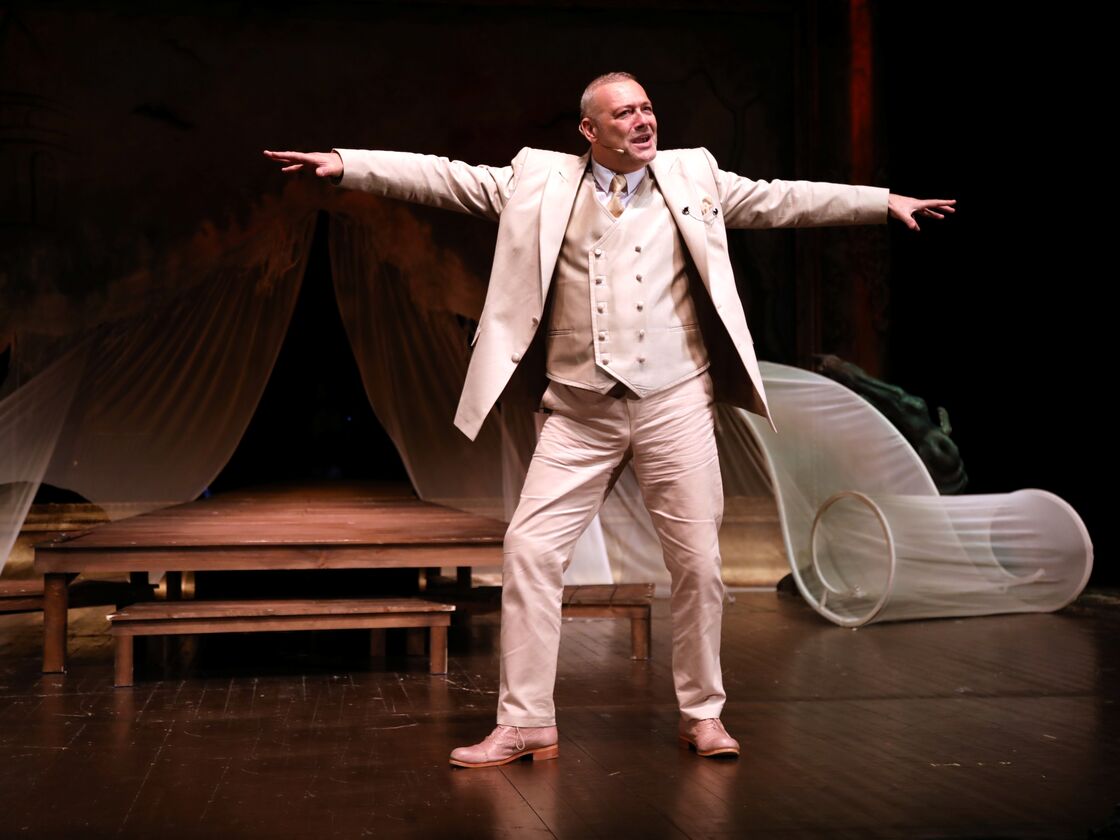 Rüstemoğlu Cemal'in Tuhaf Hikâyesi