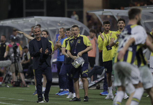 Spor Yazarları Fenerbahçe'nin Maribor Galibiyetini Değerlendirdi ...